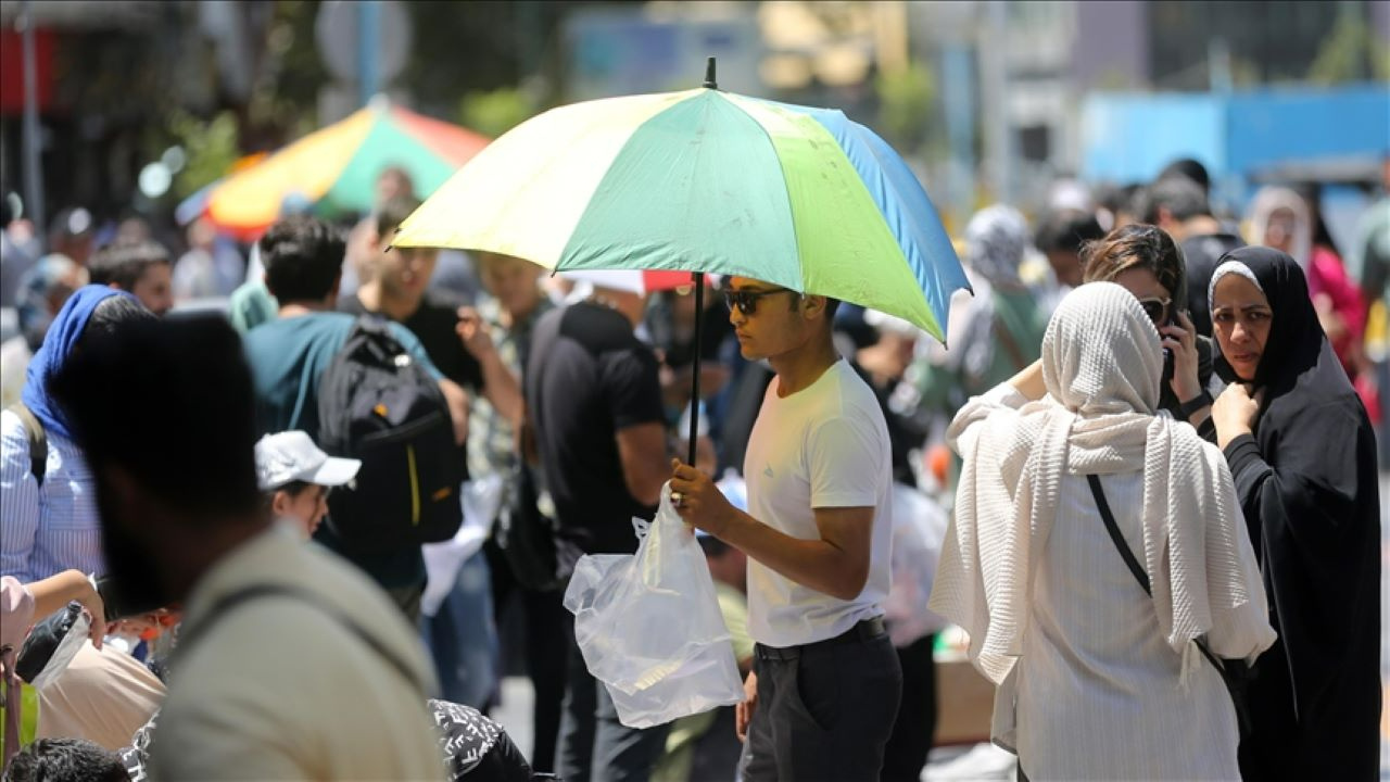 İran’da aşırı sıcaklar kamu kurumlarını tatil ettirdi